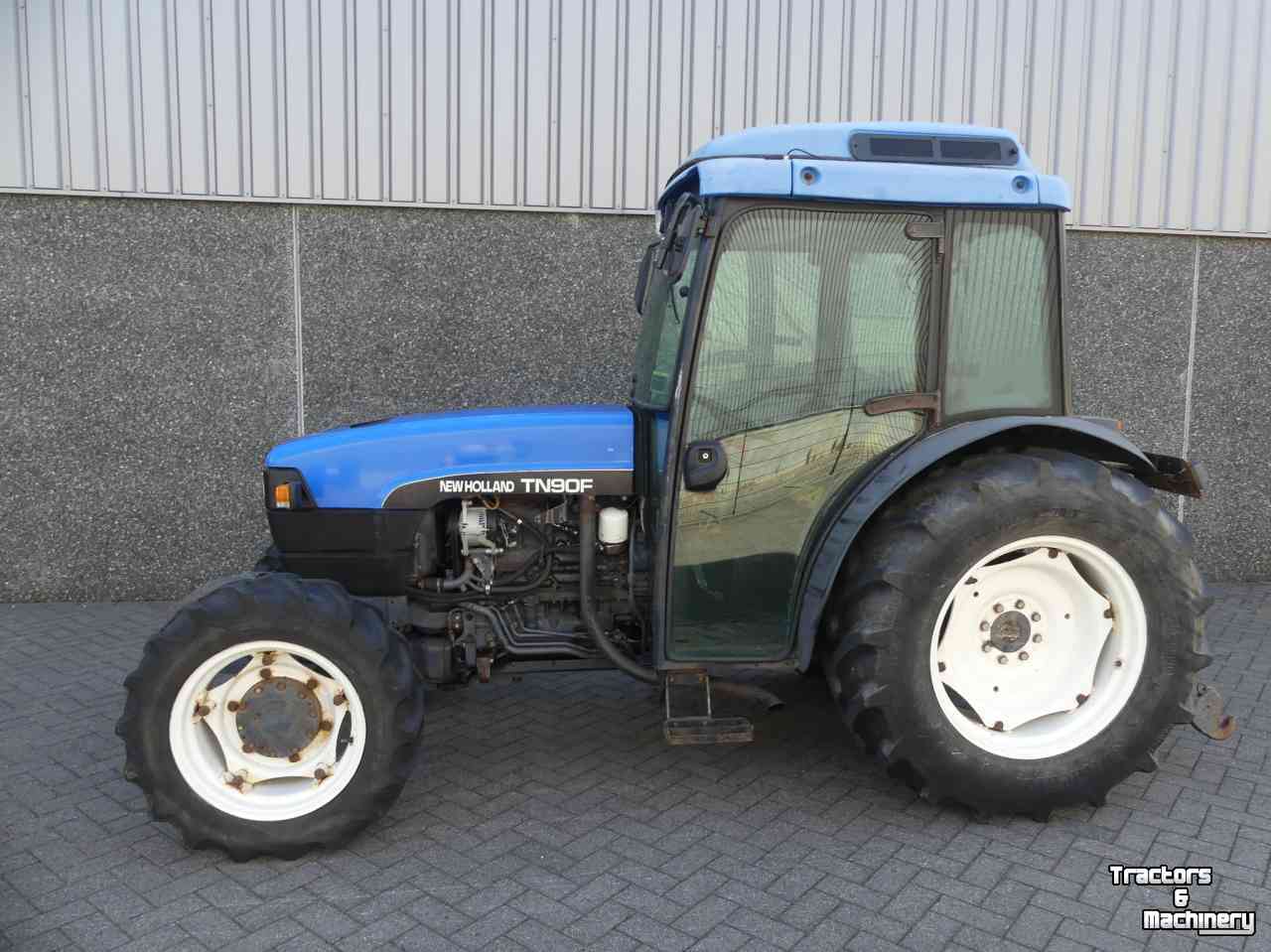 Tracteur pour horticulture New Holland TN90F