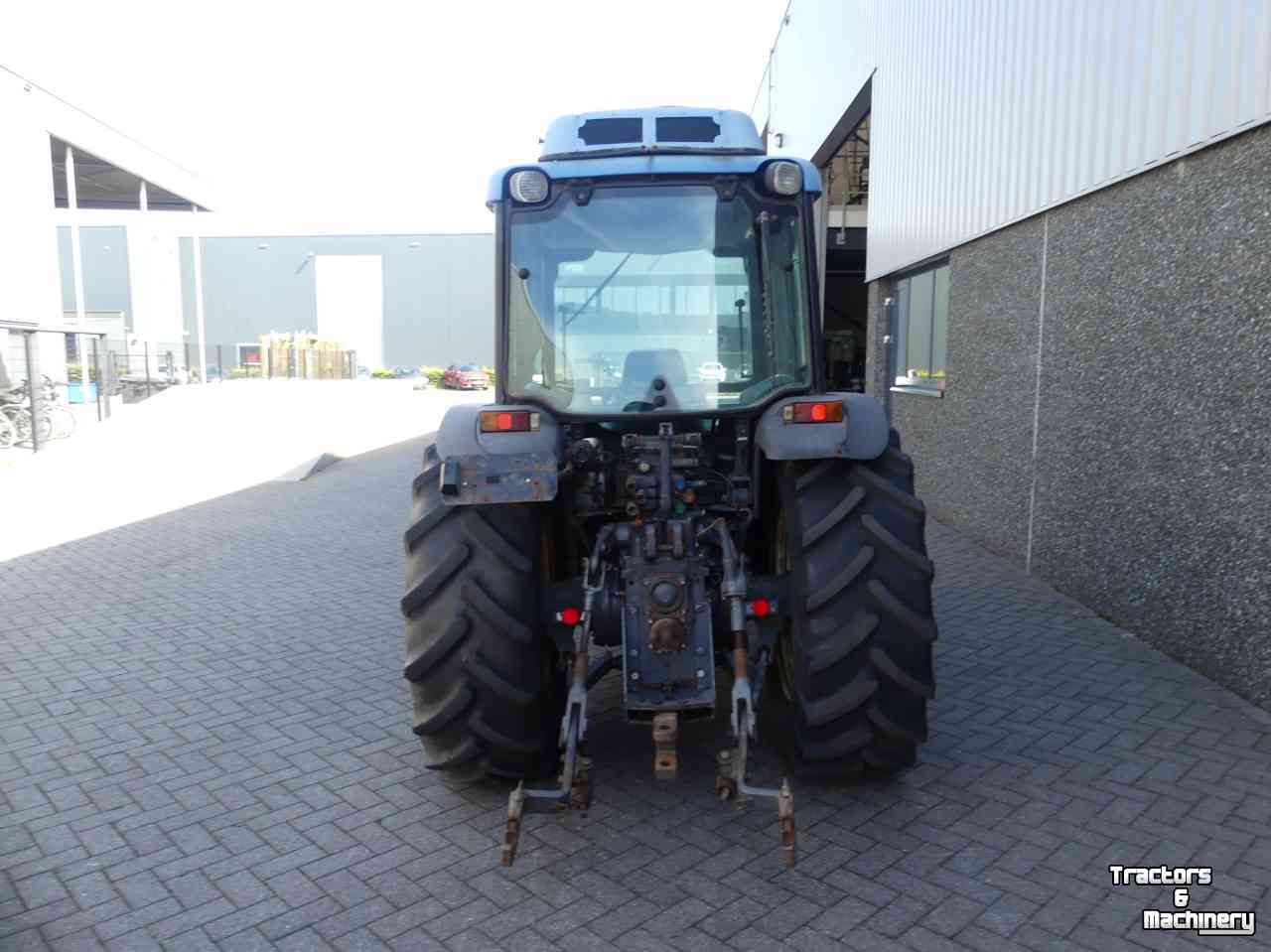 Tracteur pour horticulture New Holland TN90F