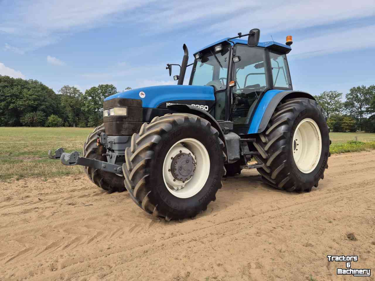 Tracteur New Holland 8360