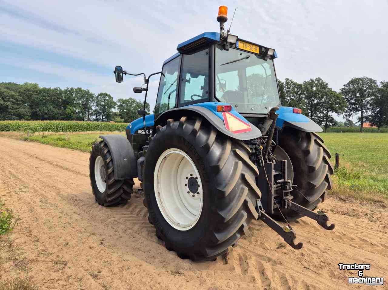 Tracteur New Holland 8360