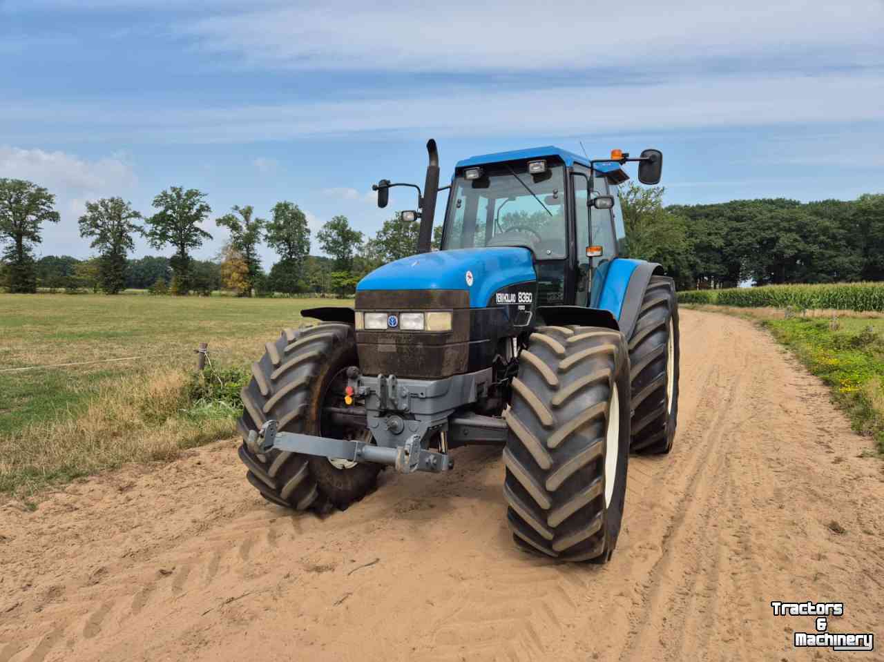 Tracteur New Holland 8360