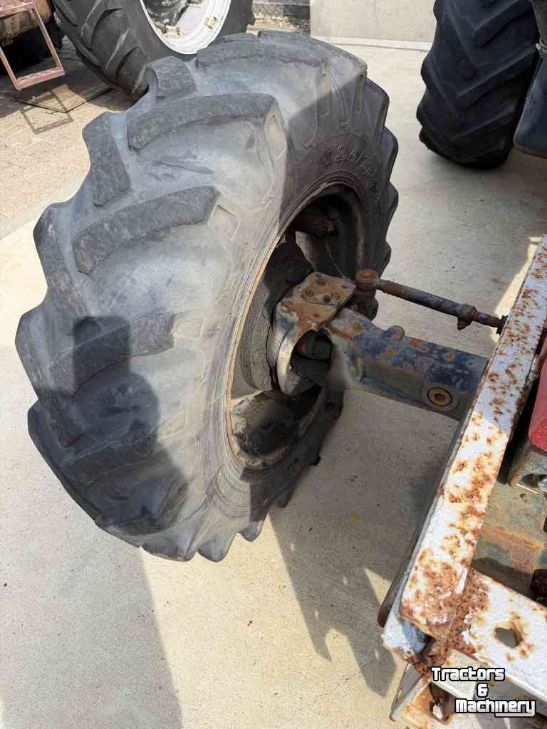 Roues, Pneus, Jantes, Barillets Jumelage Case-IH set banden 12.4-24 op velg