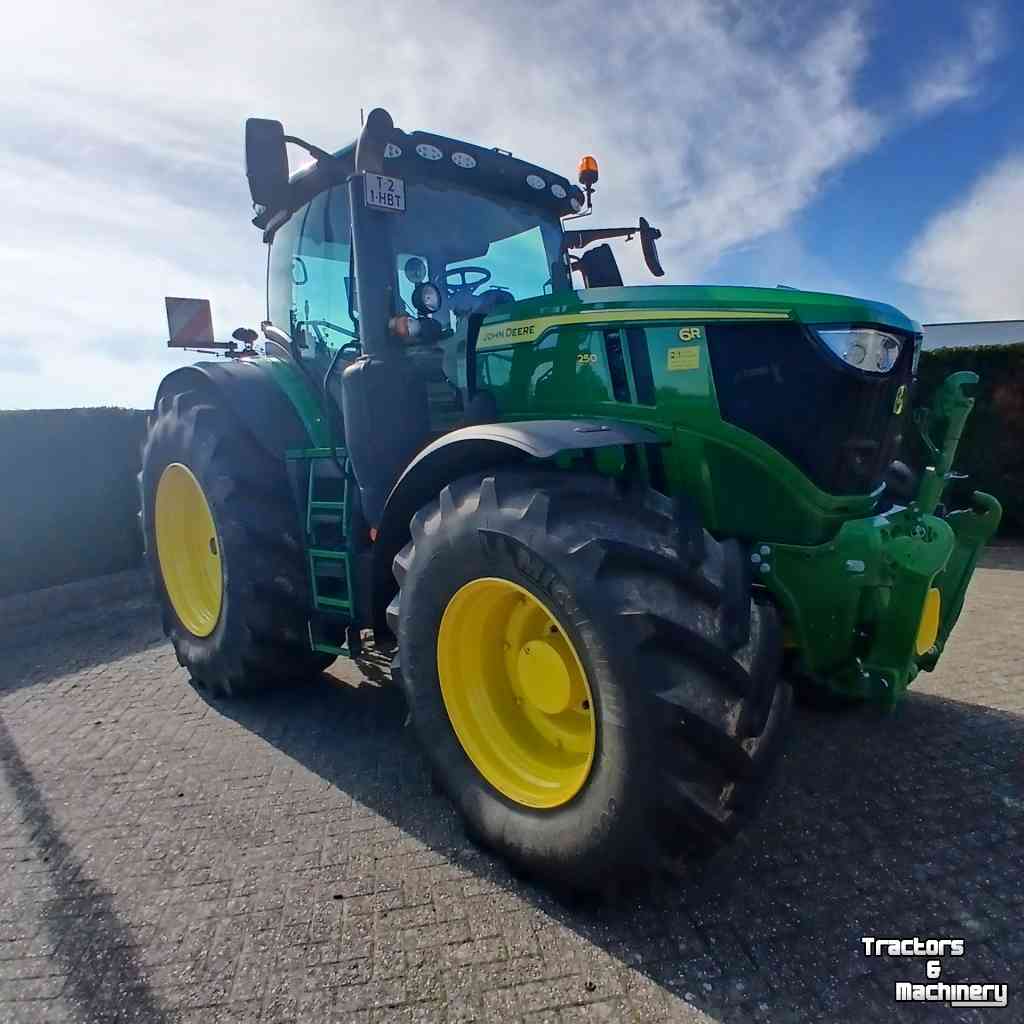 Tracteur John Deere 6R250