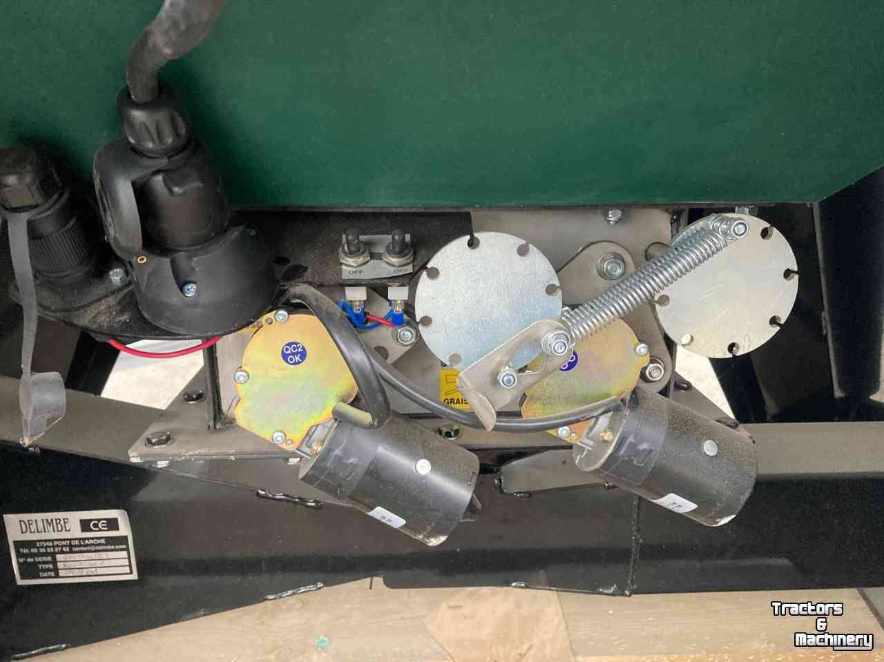 Trémie frontale de semis Delimbe Fronttank  1700 ltr