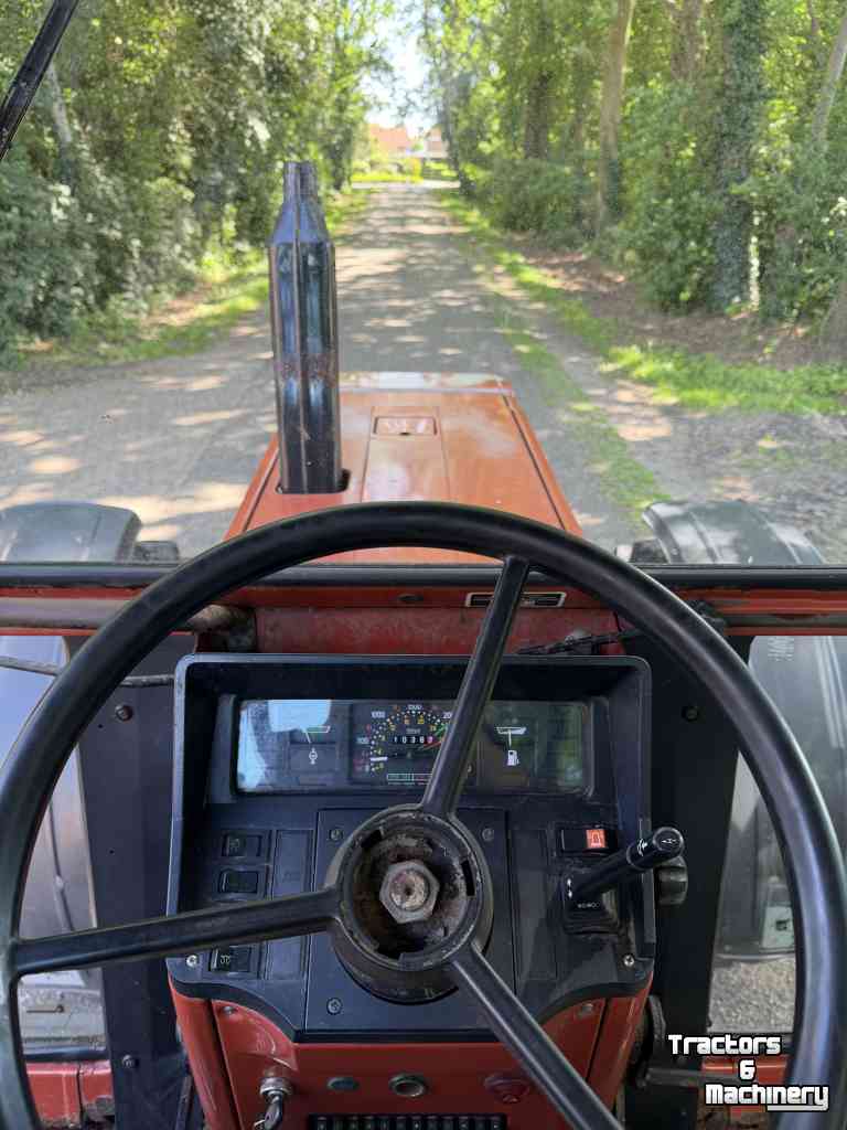Tracteur New Holland 110-90