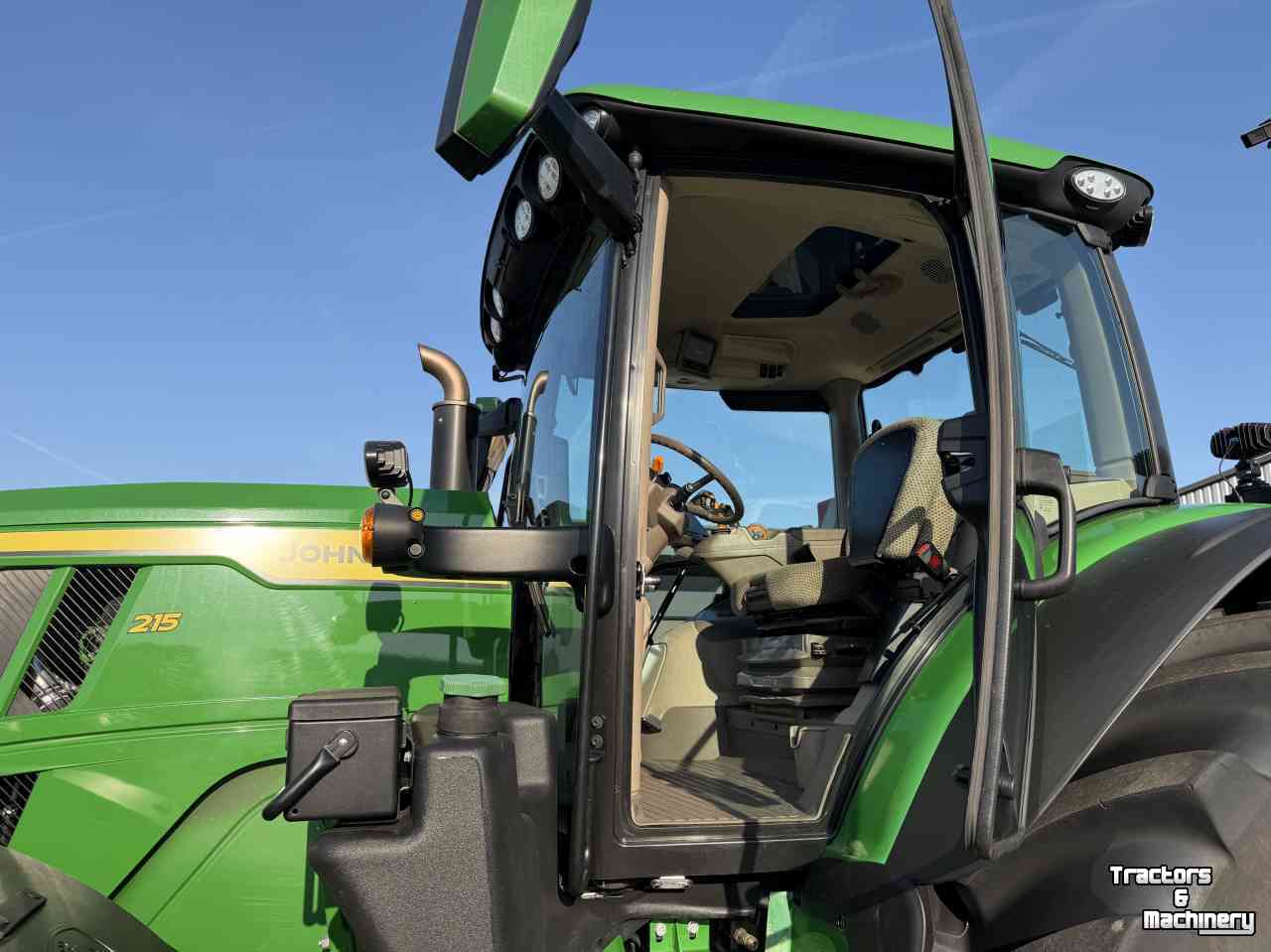 Tracteur John Deere 6R215 AP50 FH+FA STEEKASSEN 2025 785 UUR DEMO!!!