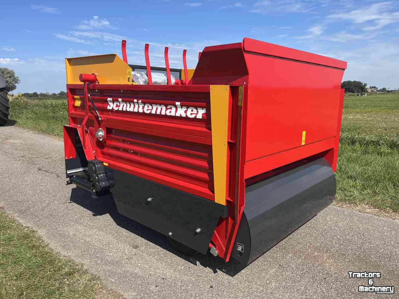Distributeur de fourrage en bloc Schuitemaker Amigo 20S