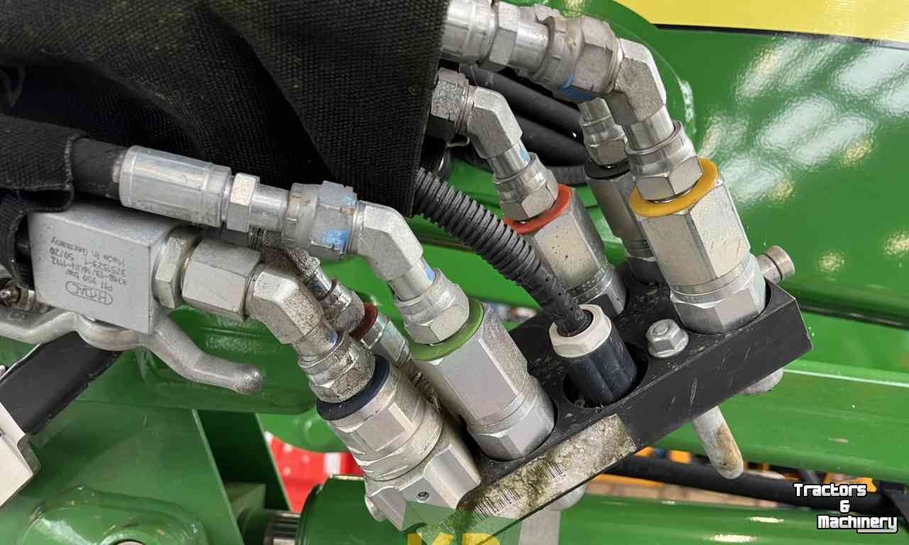 Chargeur frontal John Deere 643R Front-Lader