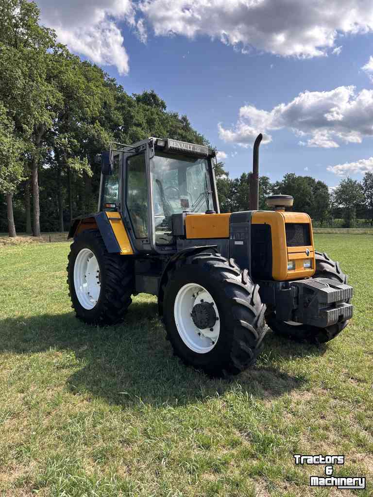Tracteur Renault 110-54 TZ