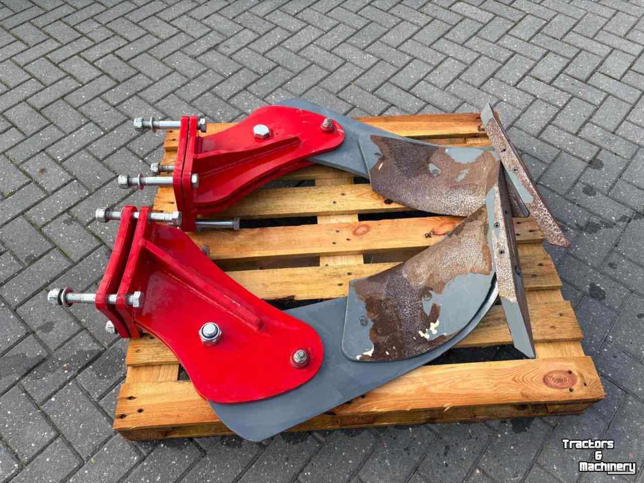 Décompacteur Unia Plow B4 voorzetwoeler/digger (MET 6 TANDEN, 2 ONGEMONTEERD)