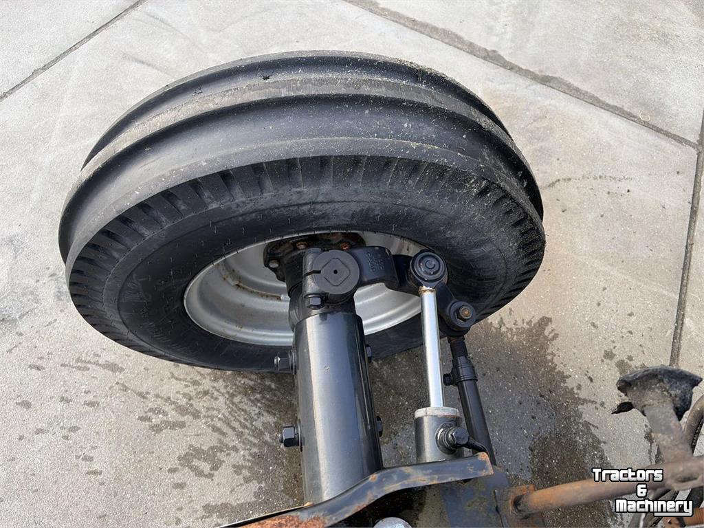 Tracteur Case-IH Farmall 55A