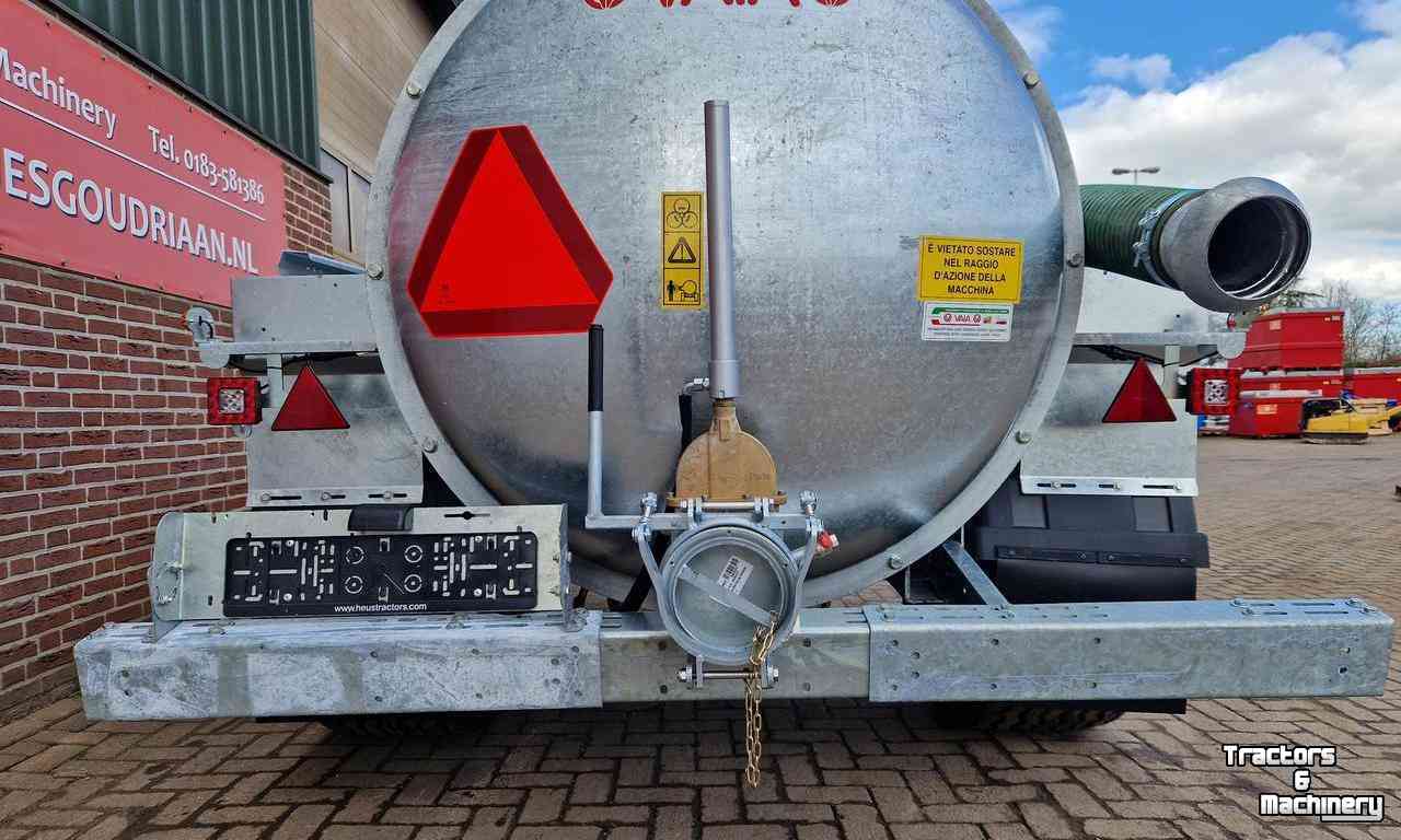 Tonnes à eau Vaia MB 38 Waterwagen