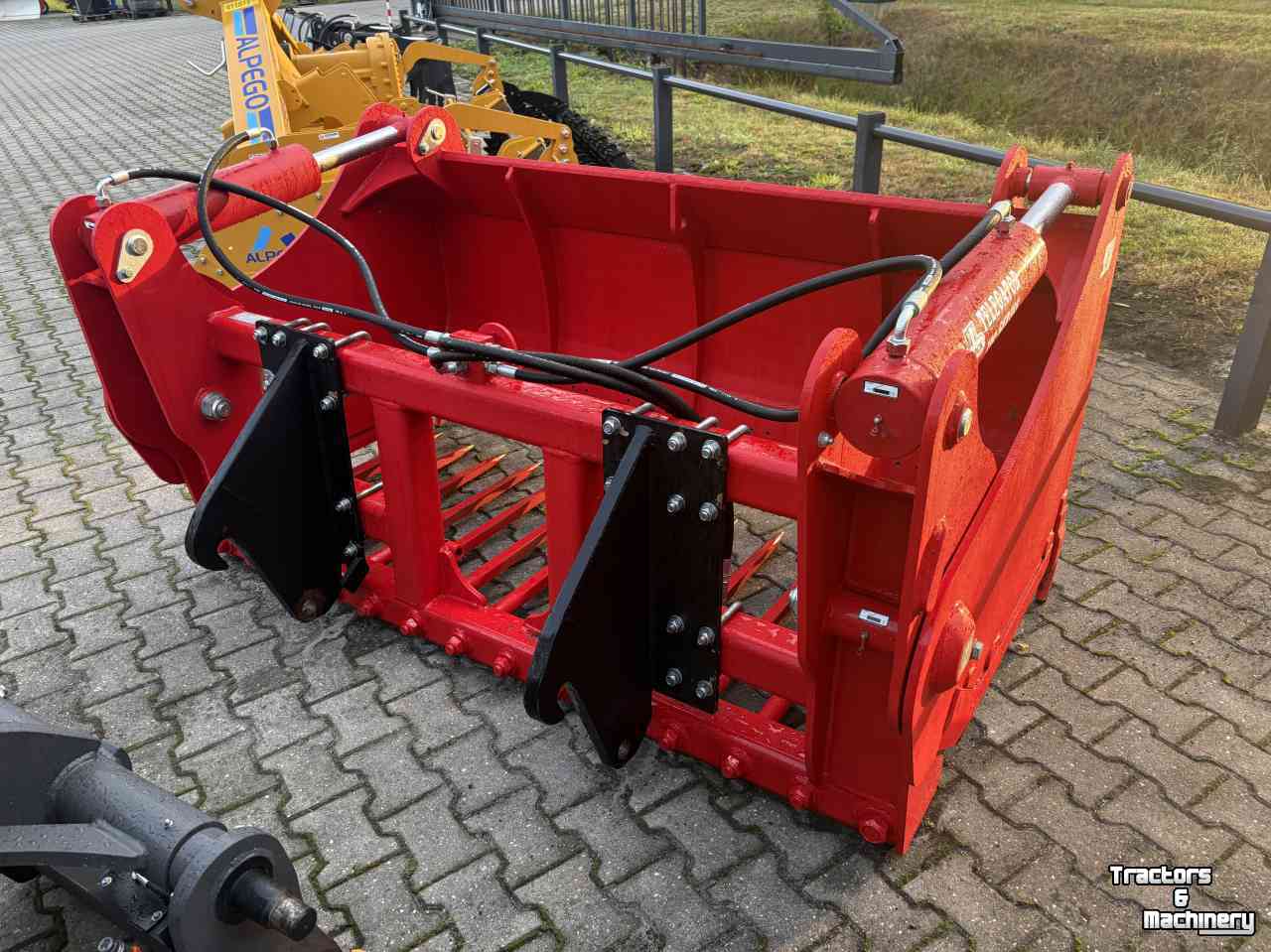 Coupe-blocs d'ensilage Redrock Alligator 200/100