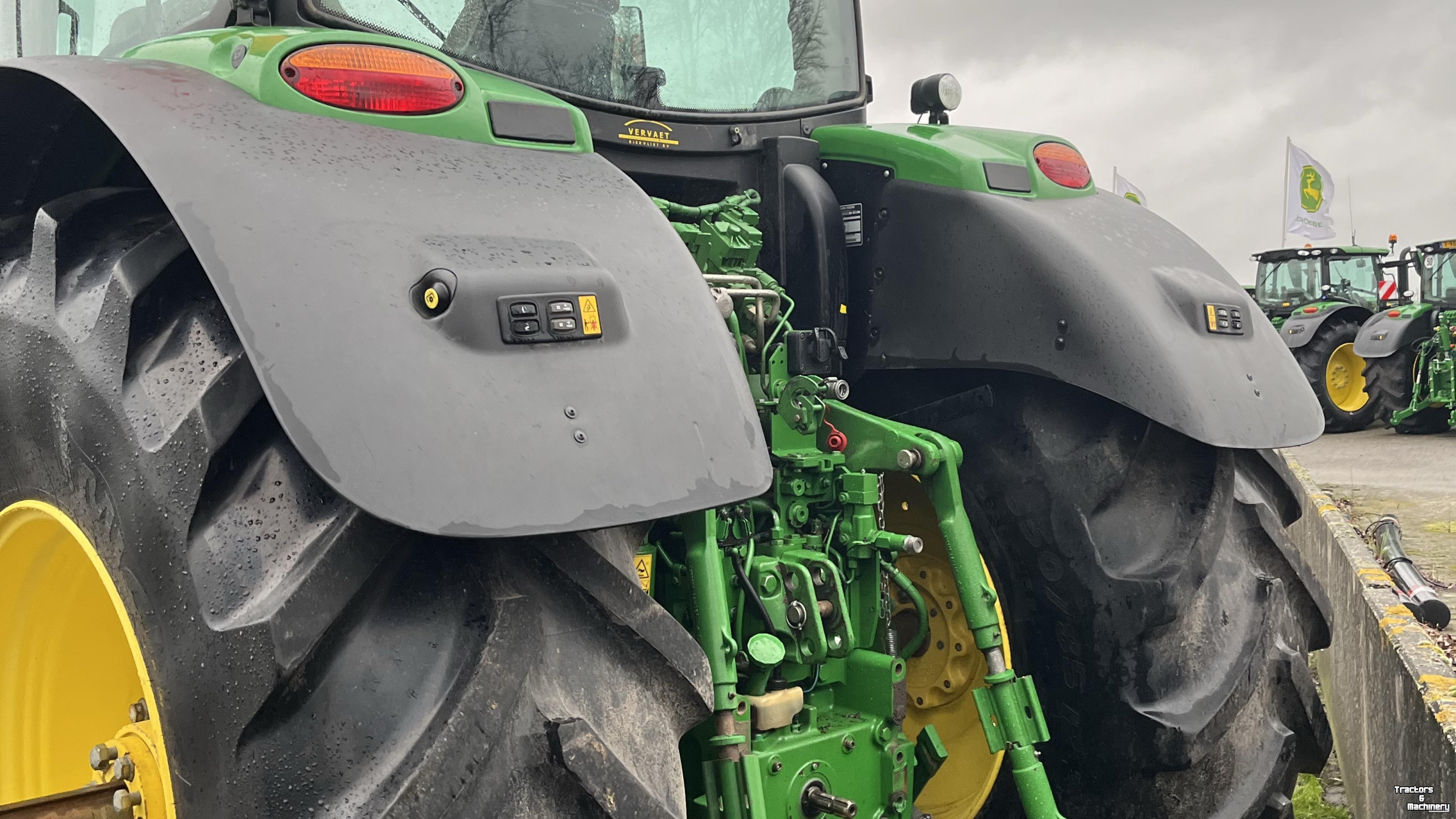 Tracteur John Deere 6215R