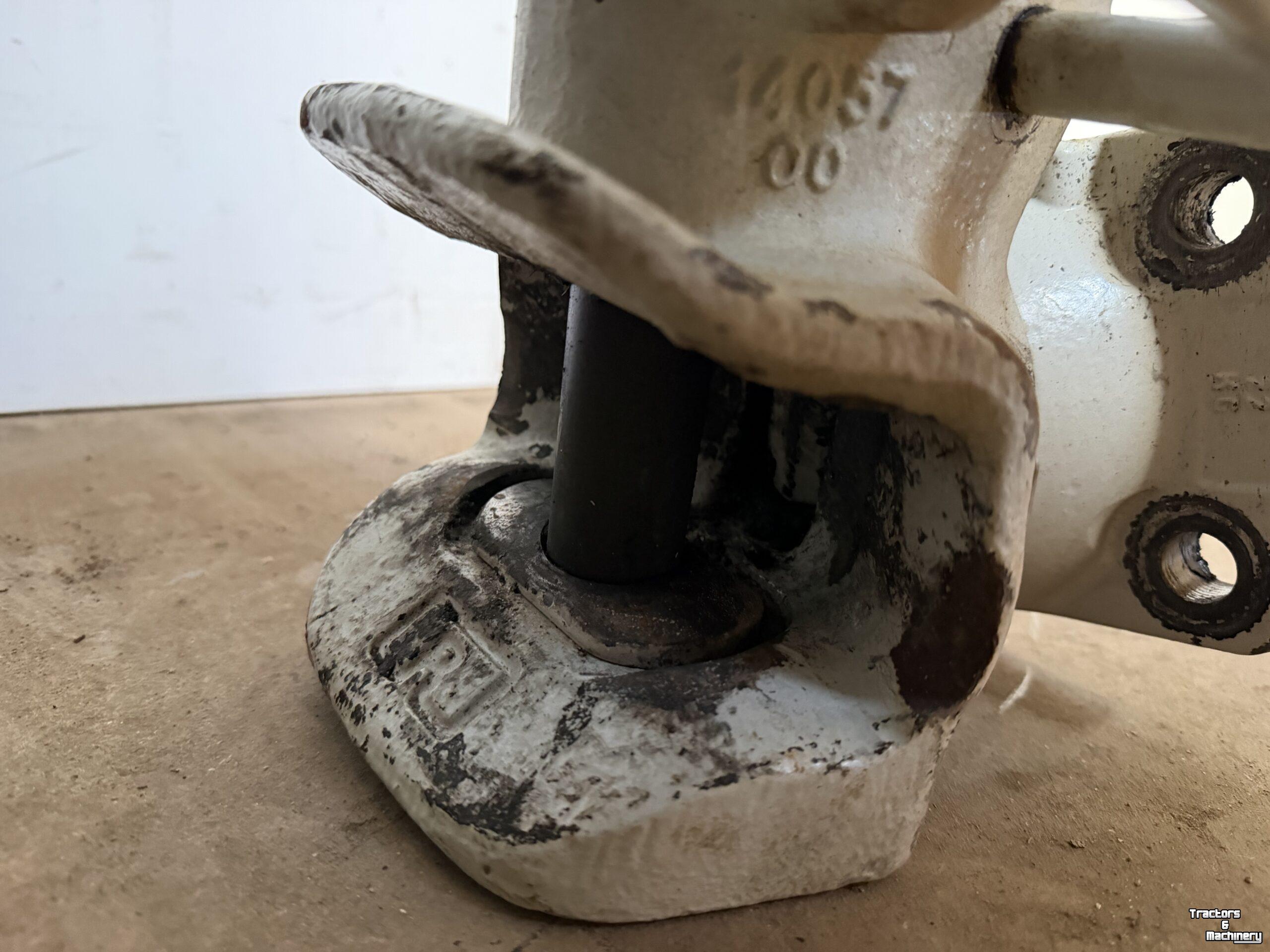 Autres tracteurs et accessoires  Trekhaak