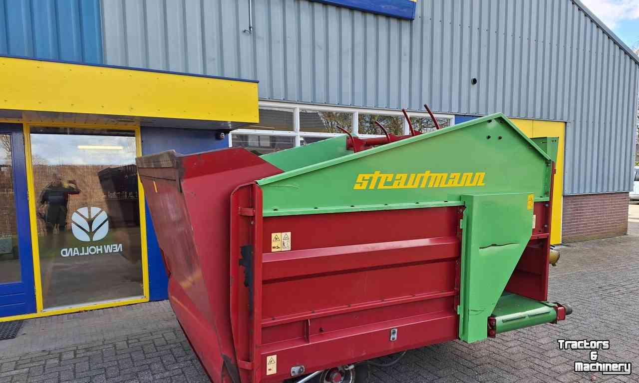Distributeur de fourrage en bloc Strautmann BVW Blokkendoseerwagen