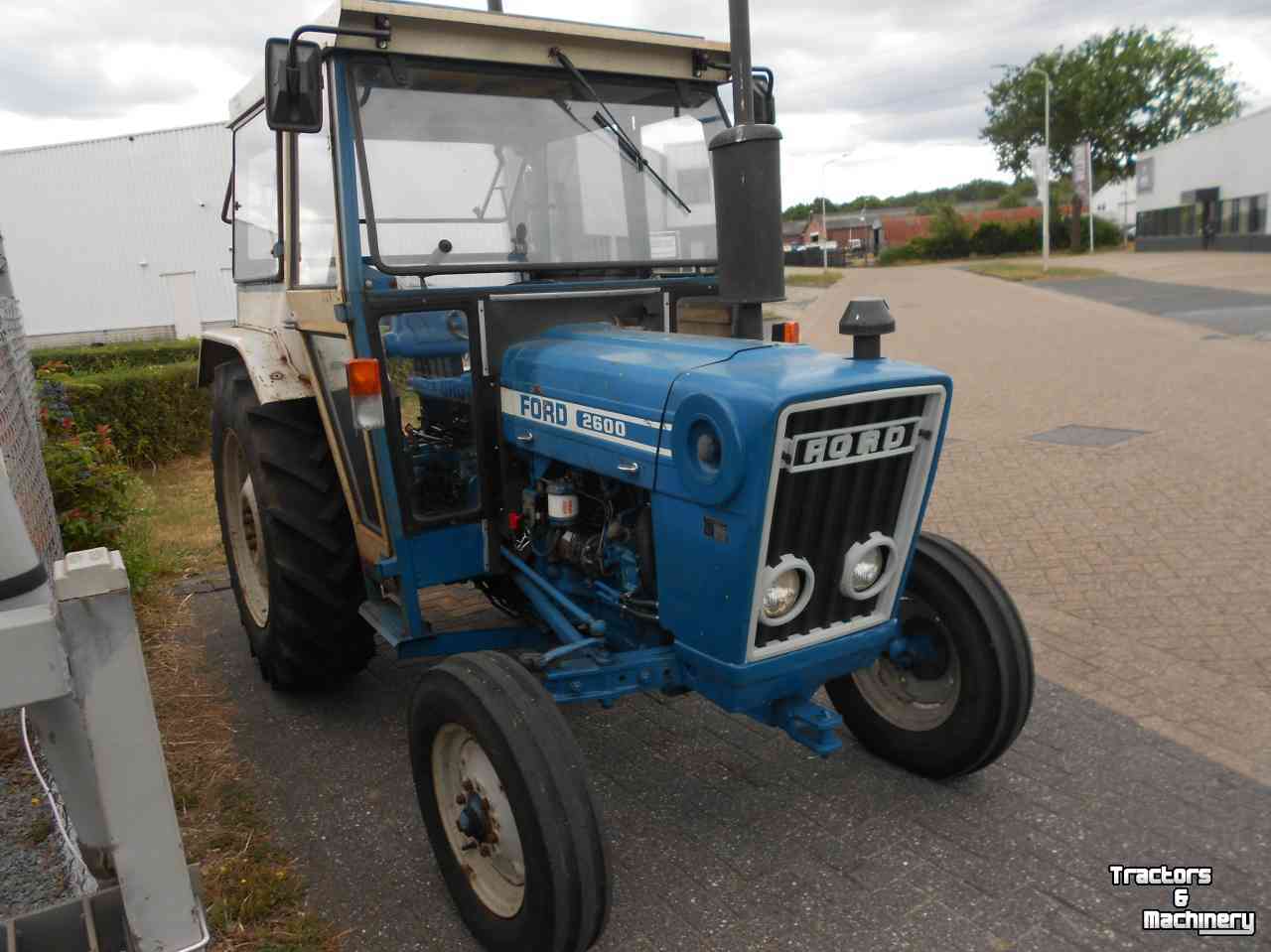 Tracteur Ford 2600