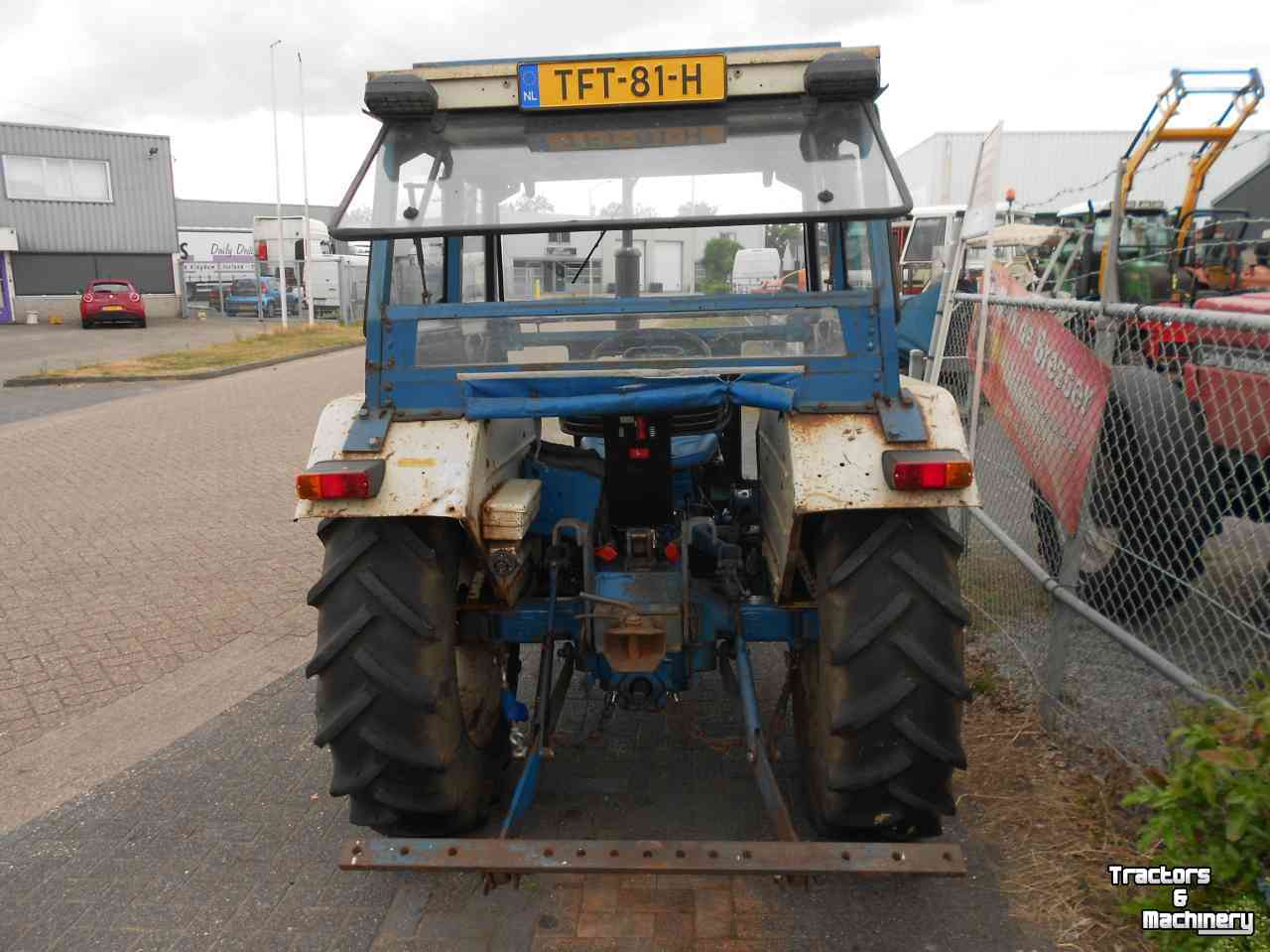 Tracteur Ford 2600
