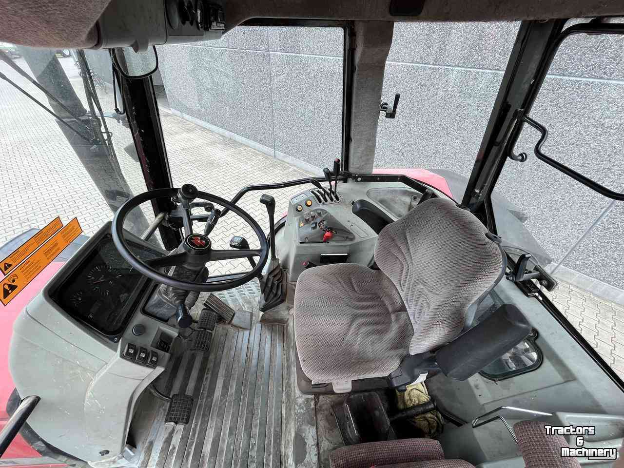 Tracteurs Massey Ferguson 8110