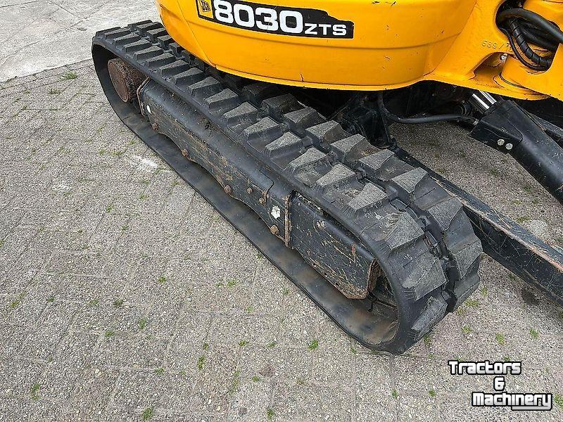 Pelles sur pneus JCB 8030 ZTS