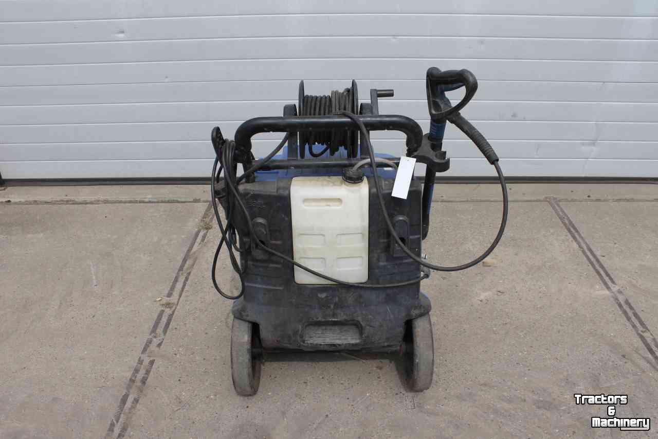 Nettoyeur à haute pression Chaud/Froid Nilfisk MH 2M heetwater hogedrukreiniger stoomcleaner