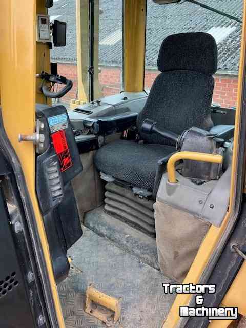 Bulldozeur Caterpillar D6N LGP