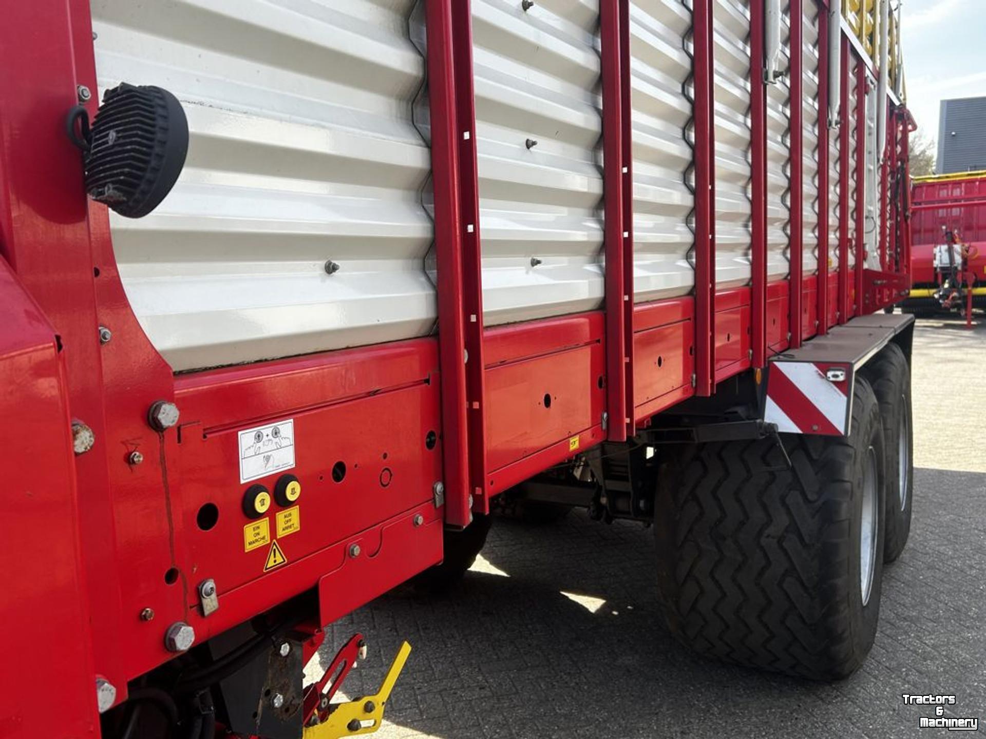 Autochargeuse Pottinger 8010L