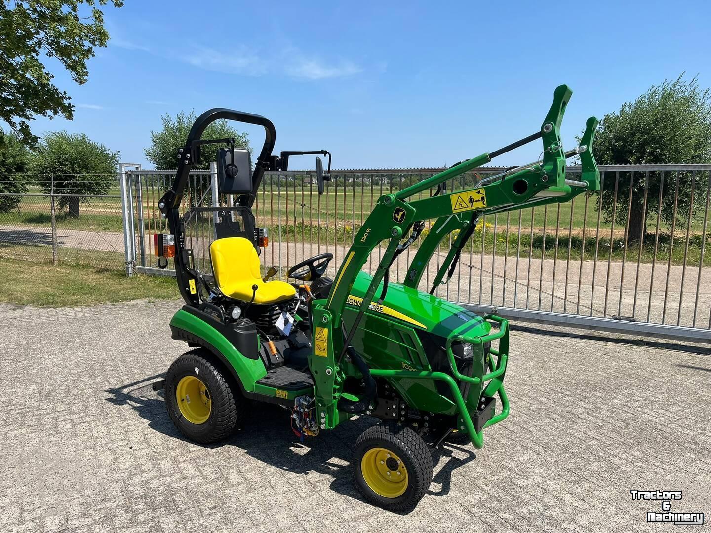 Tracteur pour vignes et vergers John Deere 1026R