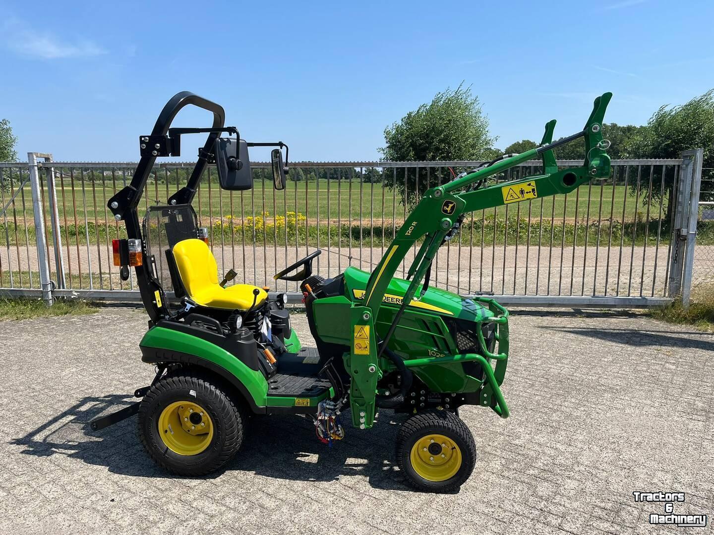 Tracteur pour vignes et vergers John Deere 1026R