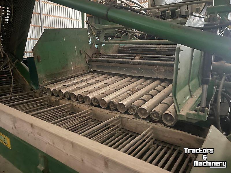 Arracheuse de pommes de terre Krakei Rooier met Ford 7610