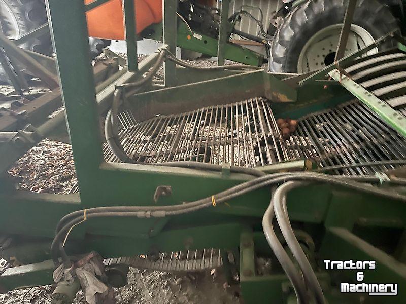 Arracheuse de pommes de terre Krakei Rooier met Ford 7610