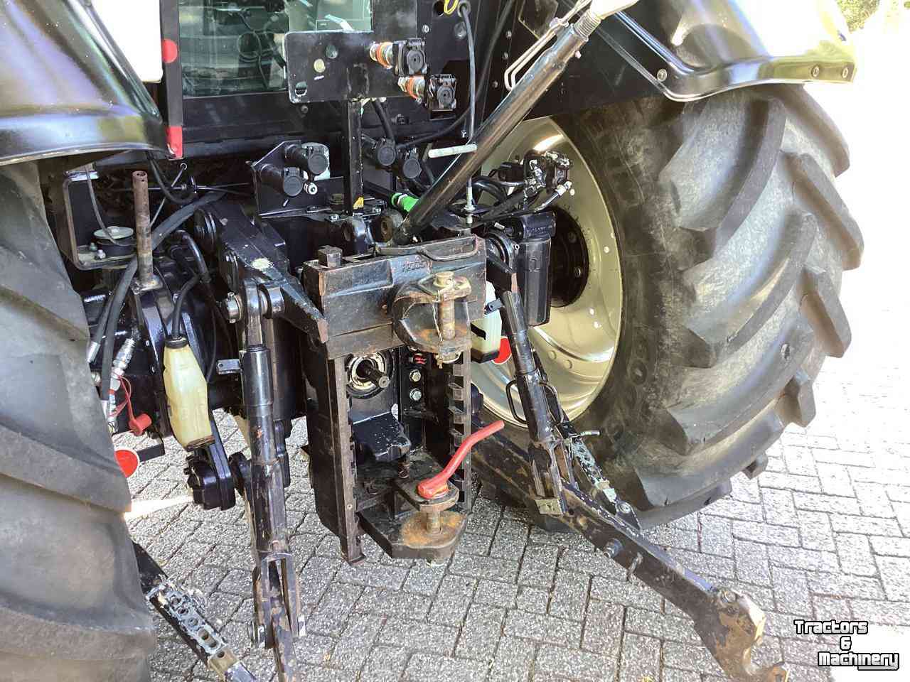 Tracteur Valtra N121 H3