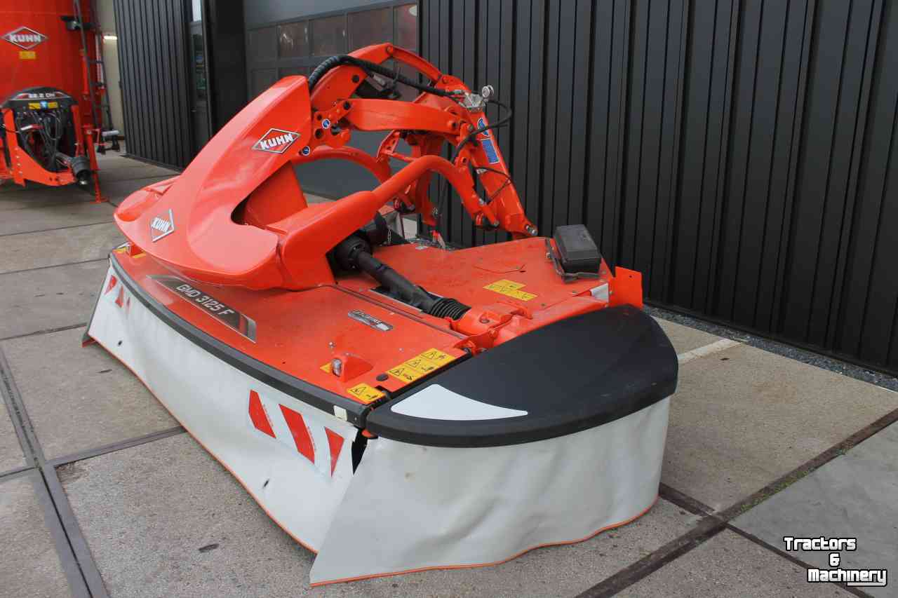 Faucheuse Kuhn GMD3125F-FF front schijvenmaaier frontmaaier snelwissel op de messen