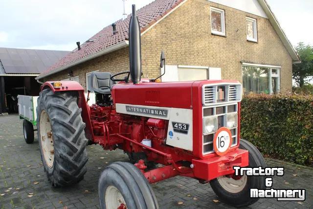 Tracteur International met handkoppeling voor aftakas