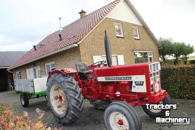 Tracteur International met handkoppeling voor aftakas