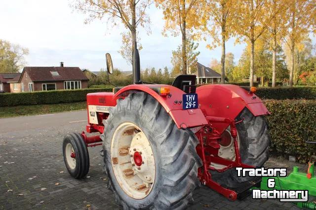 Tracteur International met handkoppeling voor aftakas