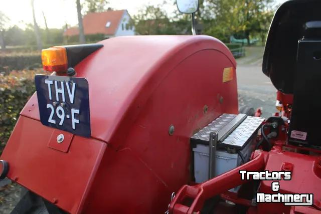 Tracteur International met handkoppeling voor aftakas