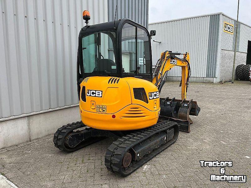 Pelles sur pneus JCB 8030 ZTS