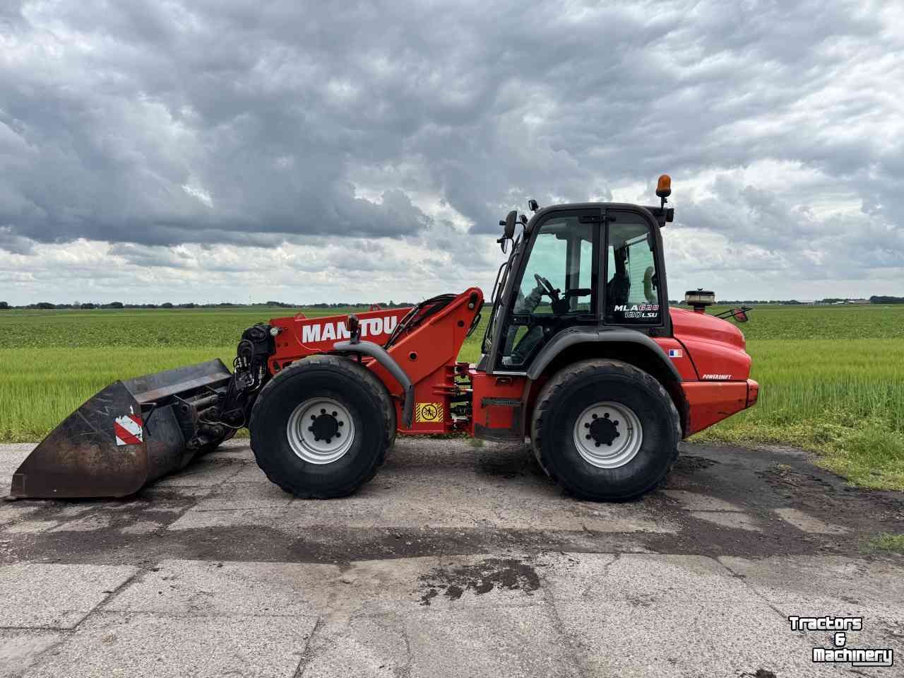 Chargeuse sur pneus telescopique Manitou MLA 628-120LSU