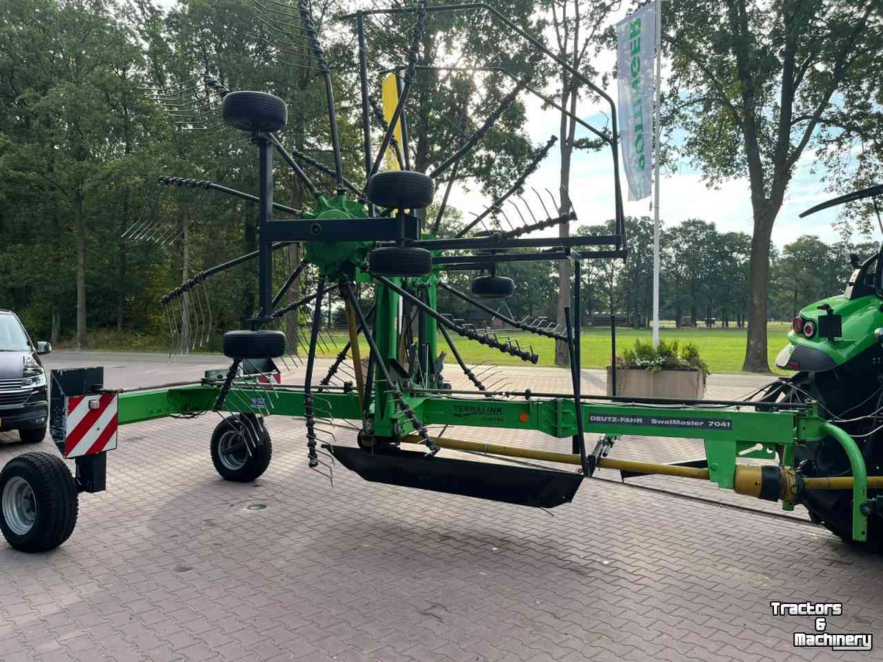 Andaineur Deutz-Fahr Swatmaster 7041