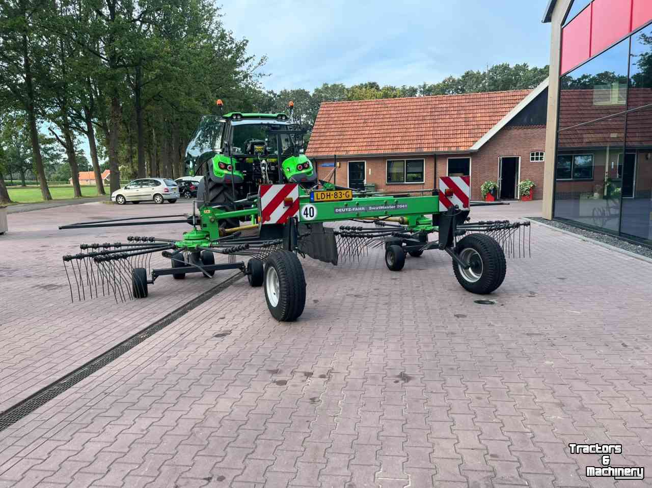 Andaineur Deutz-Fahr Swatmaster 7041