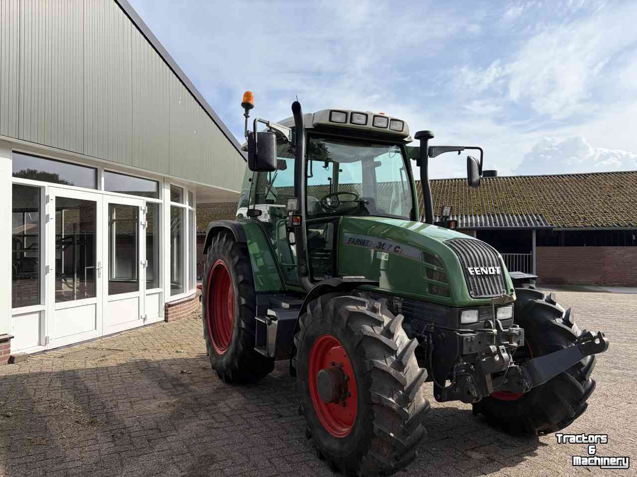 Tracteur Fendt 307ci