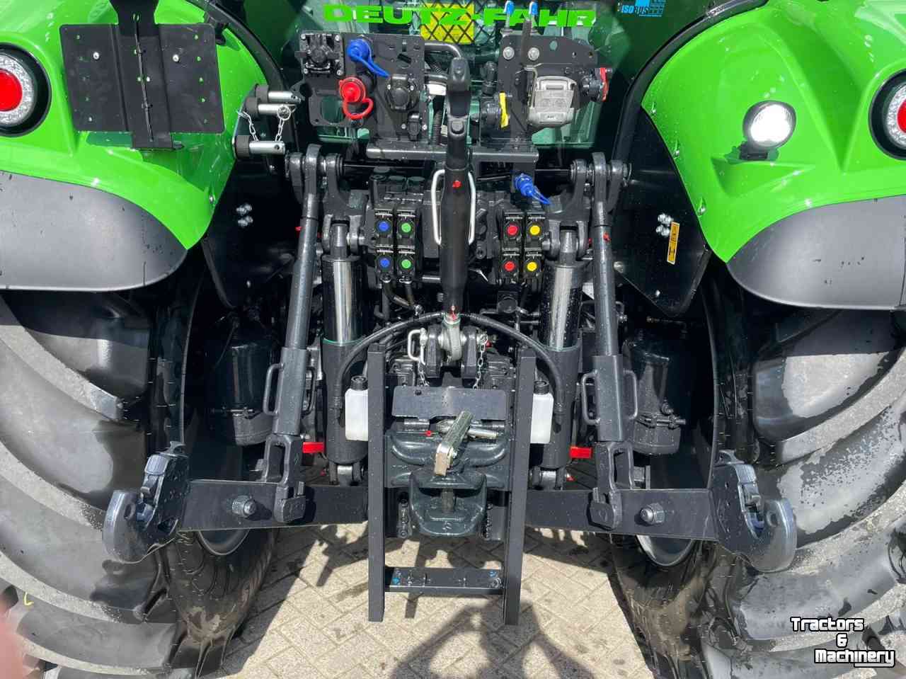 Tracteurs Deutz-Fahr 6130.4 RV Shift