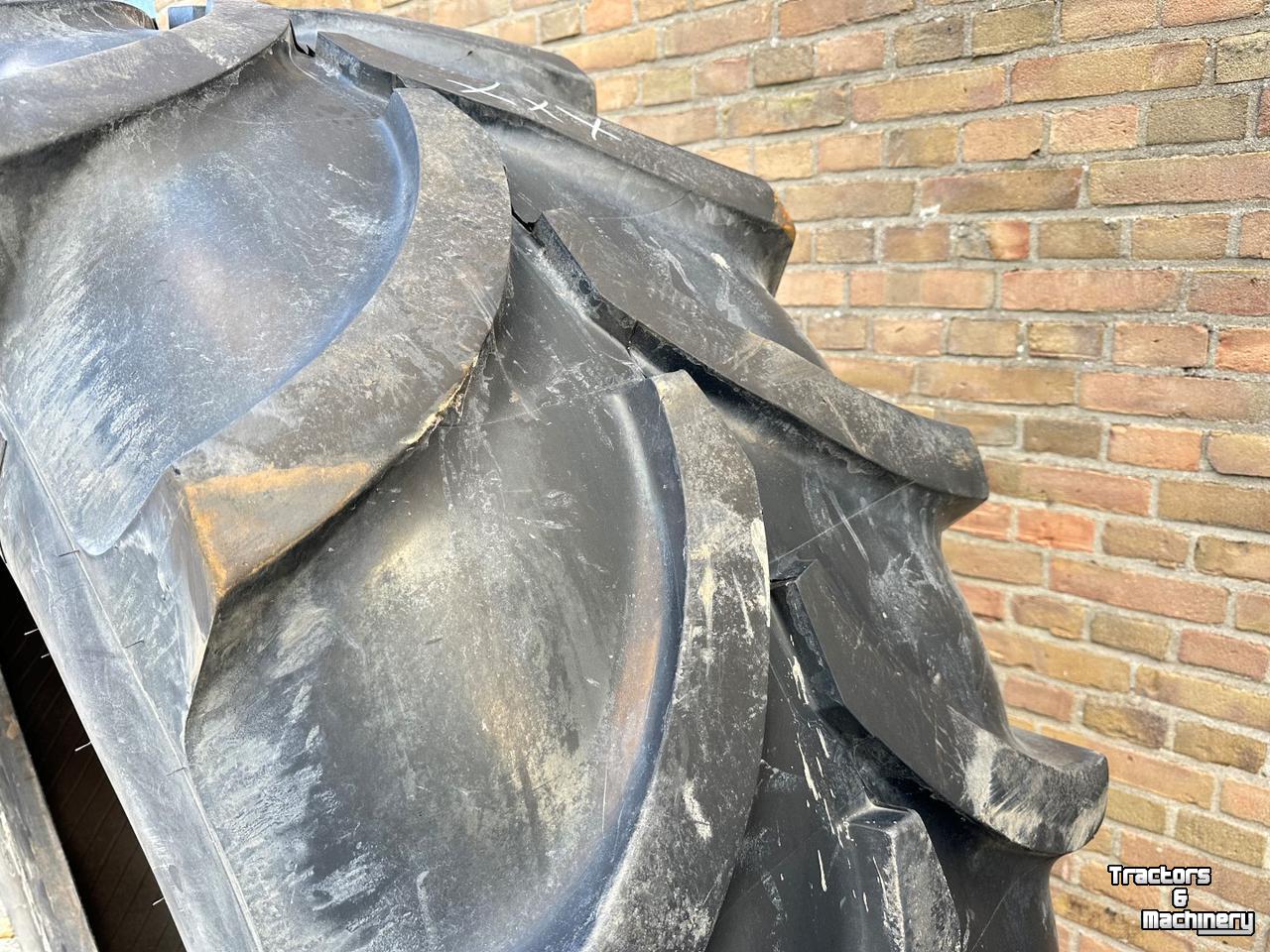 Roues, Pneus, Jantes, Barillets Jumelage Vredestein TRAXION 620/70R42