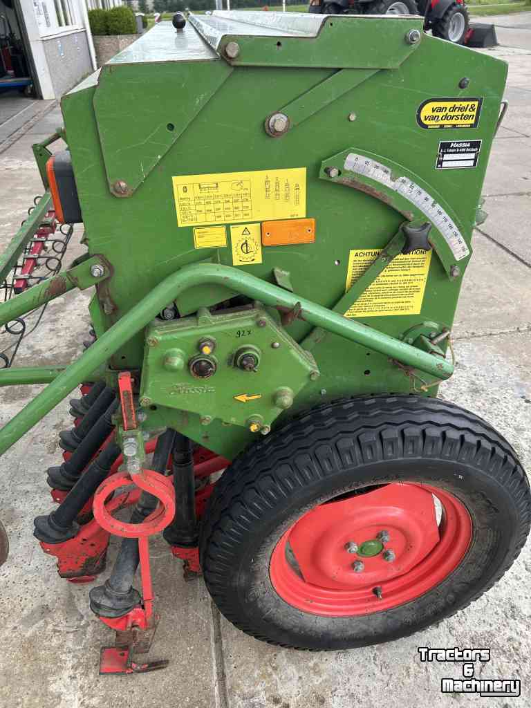 Semoir Hassia DK 300-35  (perfect voor gras )