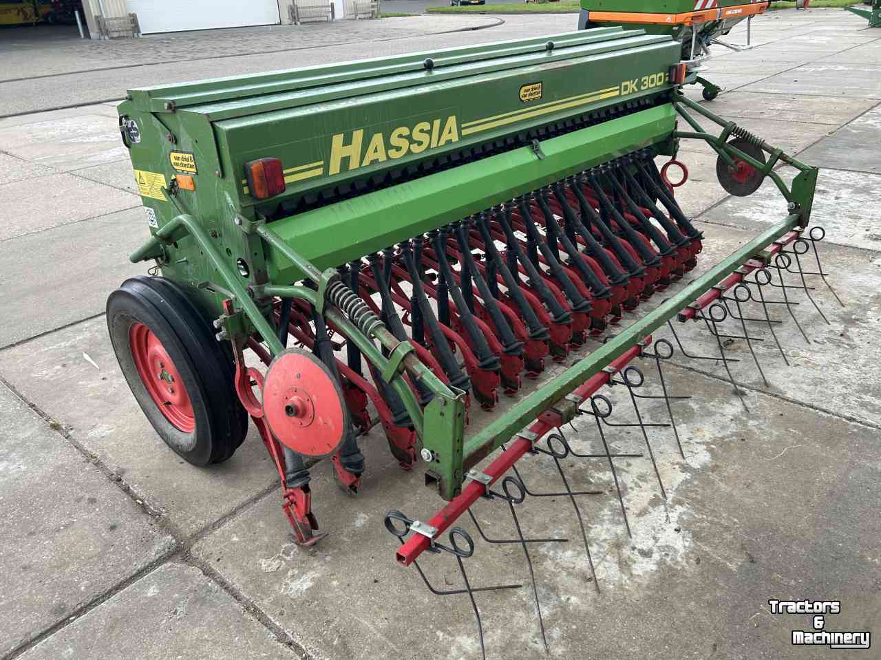 Semoir Hassia DK 300-35  (perfect voor gras )