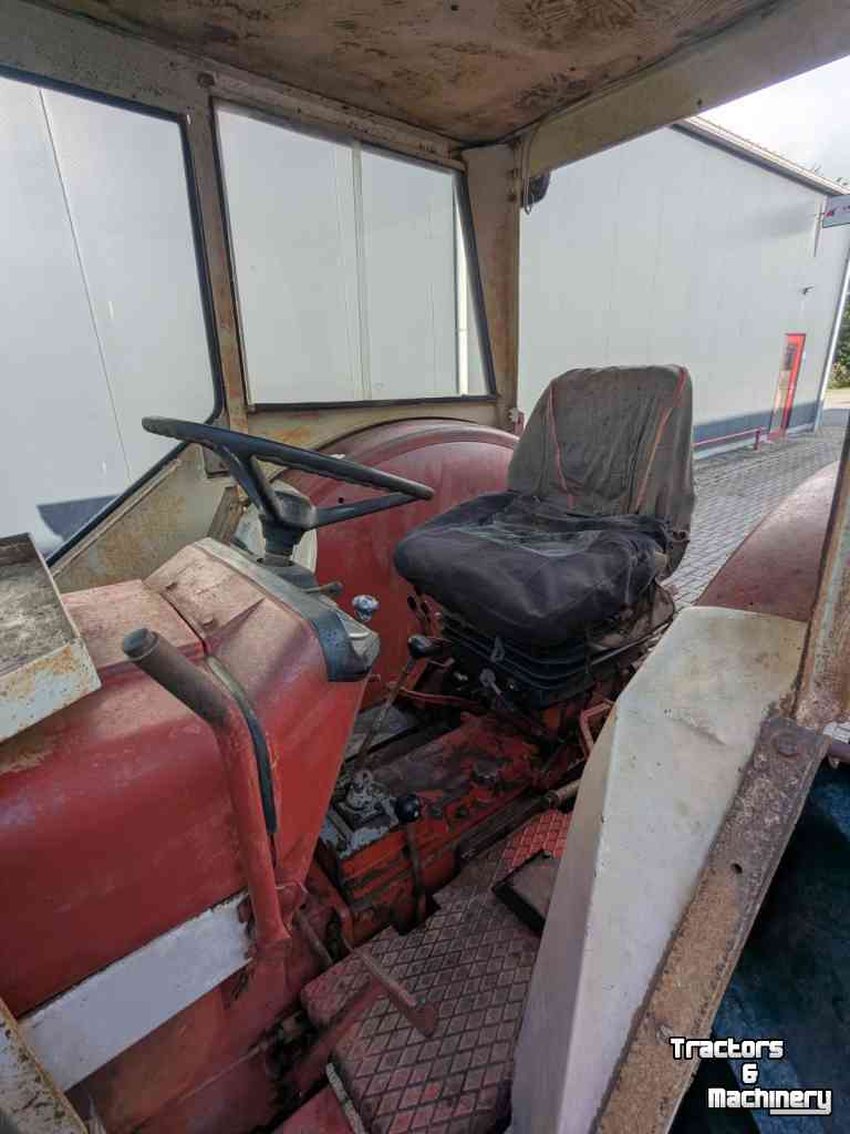Tracteur International 946