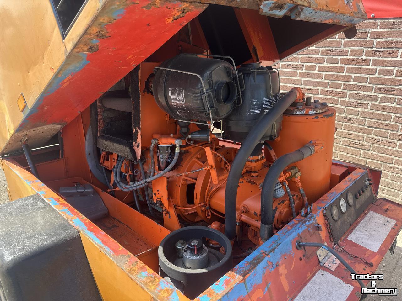 Compresseur pour verger Mannesmann Demag Lucht compressor Mannesmann Demag