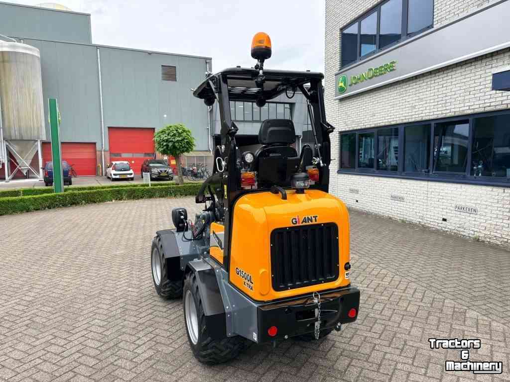 Chargeuse sur pneus Giant G1500L Xtra