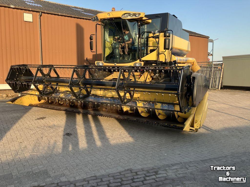 Ensileuse automotrice New Holland CS6080